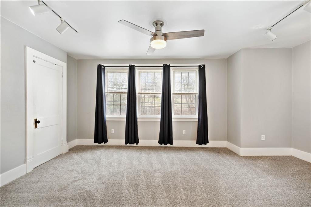 1030 Greentree Road Pittsburgh, PA 15220 - Photo 17 of 25 Gallery Image 17