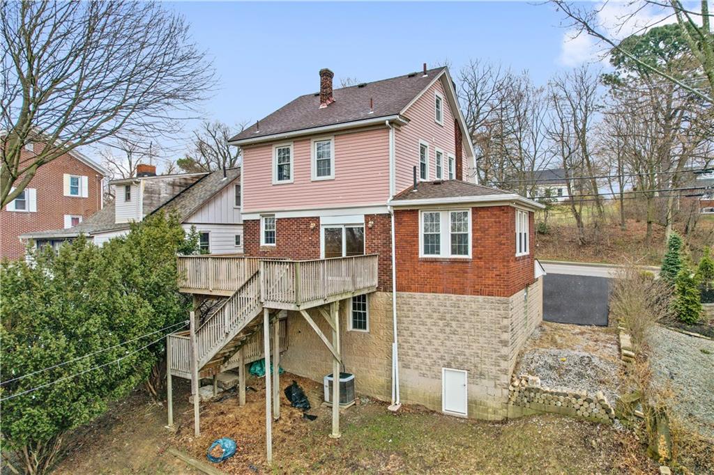 1030 Greentree Road Pittsburgh, PA 15220 - Photo 2 of 25 Gallery Image 2