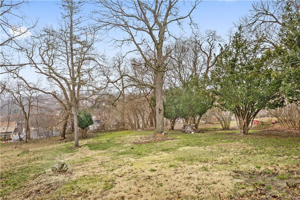 1030 Greentree Road Pittsburgh, PA 15220 - Photo 24 of 25 Gallery Image 24
