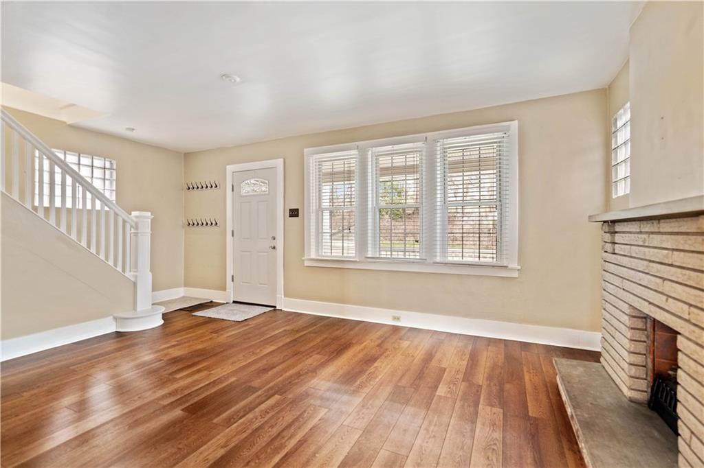 1030 Greentree Road Pittsburgh, PA 15220 - Photo 5 of 25 Gallery Image 5