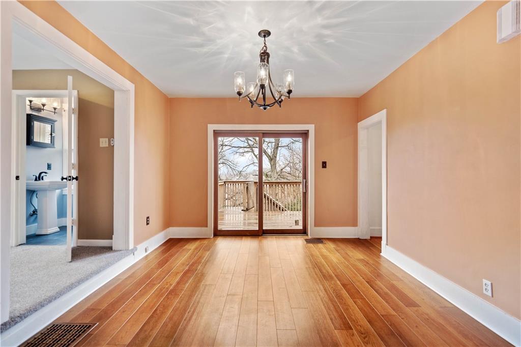 1030 Greentree Road Pittsburgh, PA 15220 - Photo 8 of 25 Gallery Image 8