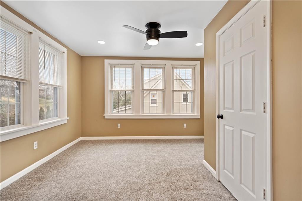 1030 Greentree Road Pittsburgh, PA 15220 - Photo 10 of 25 Gallery Image 10