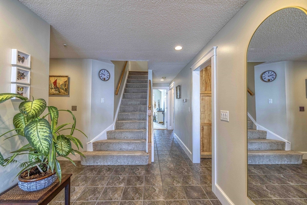 700 Shore Drive, Unit 3306 Fall River, MA 02721 - Photo 4 of 35