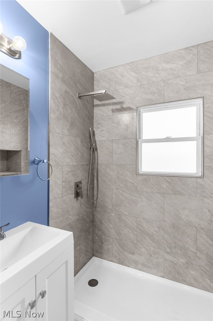2232 Youngstown Road Southeast Warren, OH 44484 - Photo 13 of 20
