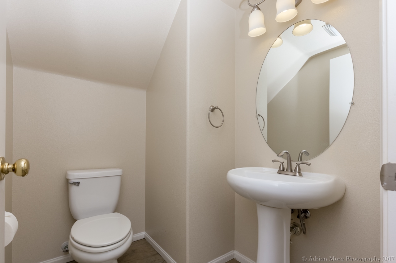 1335 Mill Valley Road Chula Vista, CA 91913 - Photo 8 of 25 Great guest bathroom down stairs on the first floor.
