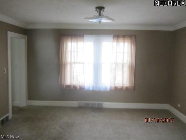 3229 Yorkshire Road Cleveland, OH 44118 - Photo 3 of 12 Gallery Image 3