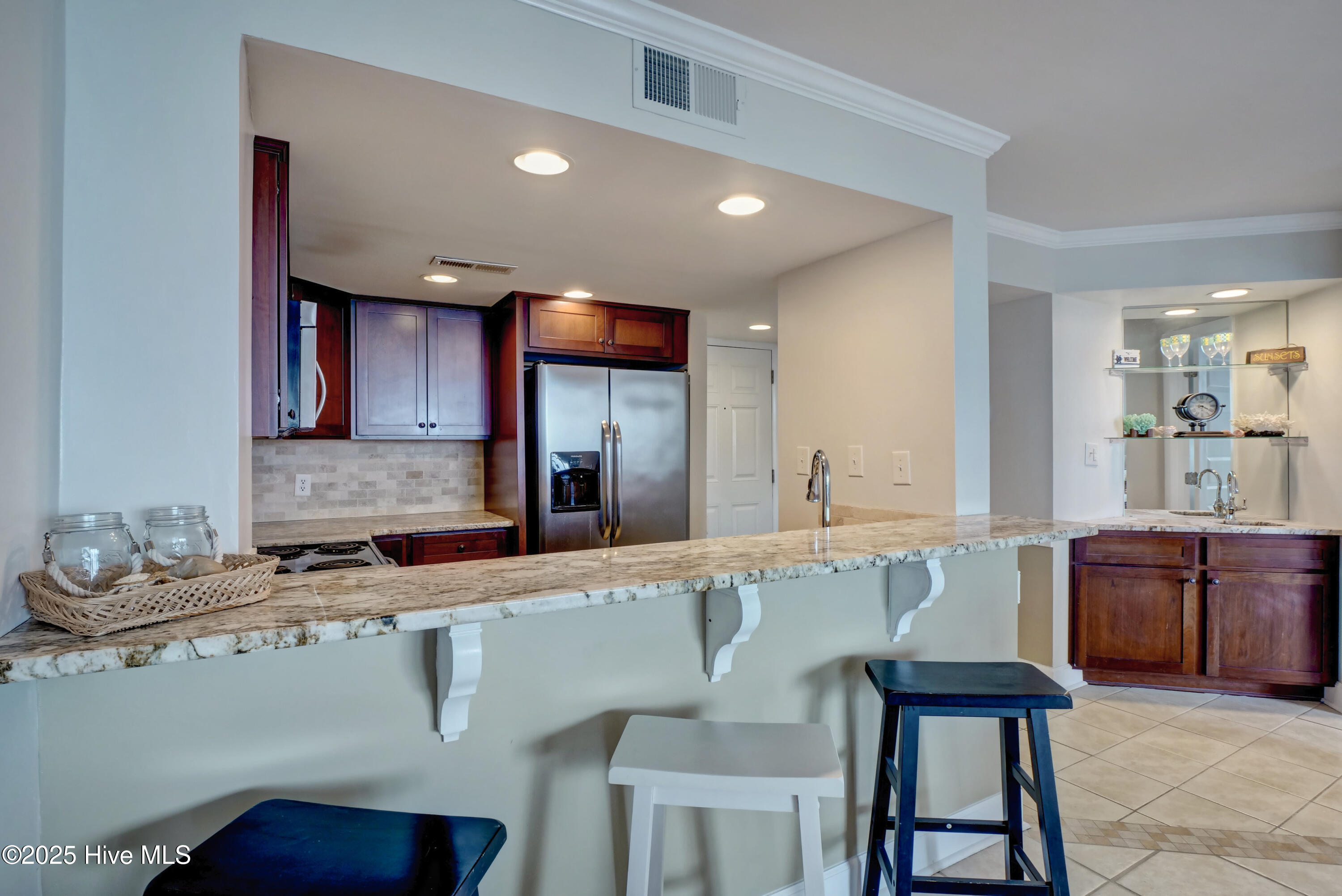 2000 New River Inlet Road, Unit 1302 North Topsail Beach, NC 28460 - Photo 7 of 41 Kitchen