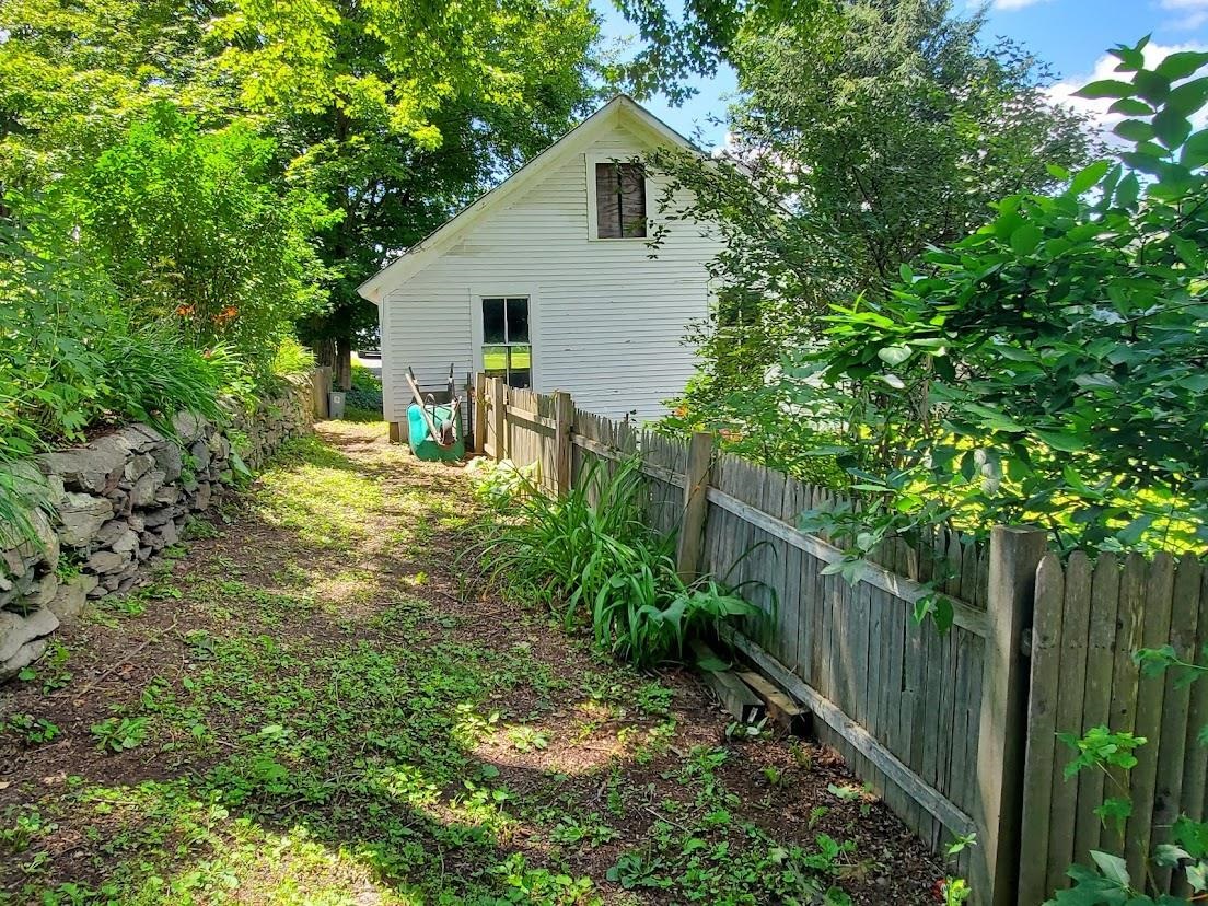 27 Seminary Hill Road Lebanon, NH 03784 - Photo 16 of 35