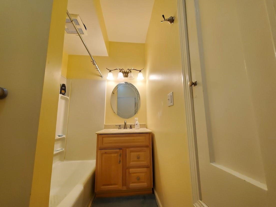 27 Seminary Hill Road Lebanon, NH 03784 - Photo 9 of 35