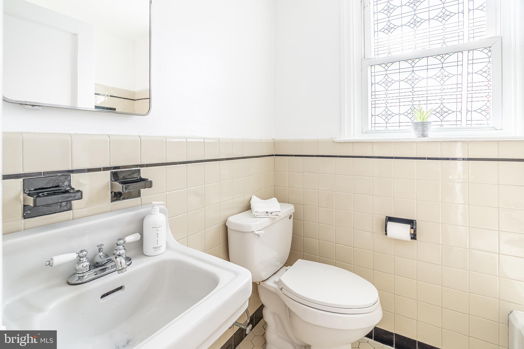 113 Woodbine Road Havertown, PA 19083 - Photo 14 of 18 main bathroom