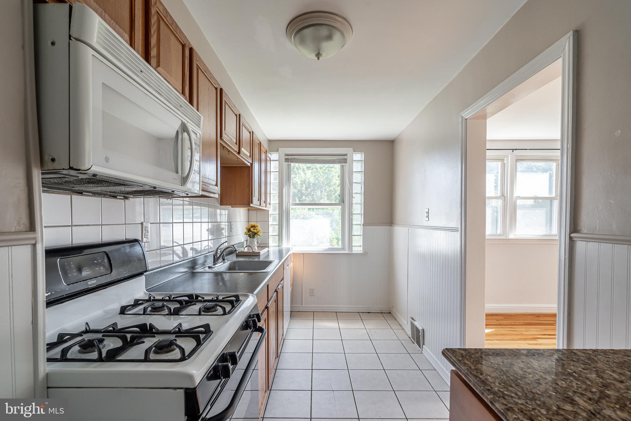 113 Woodbine Road Havertown, PA 19083 - Photo 8 of 18 kitchen