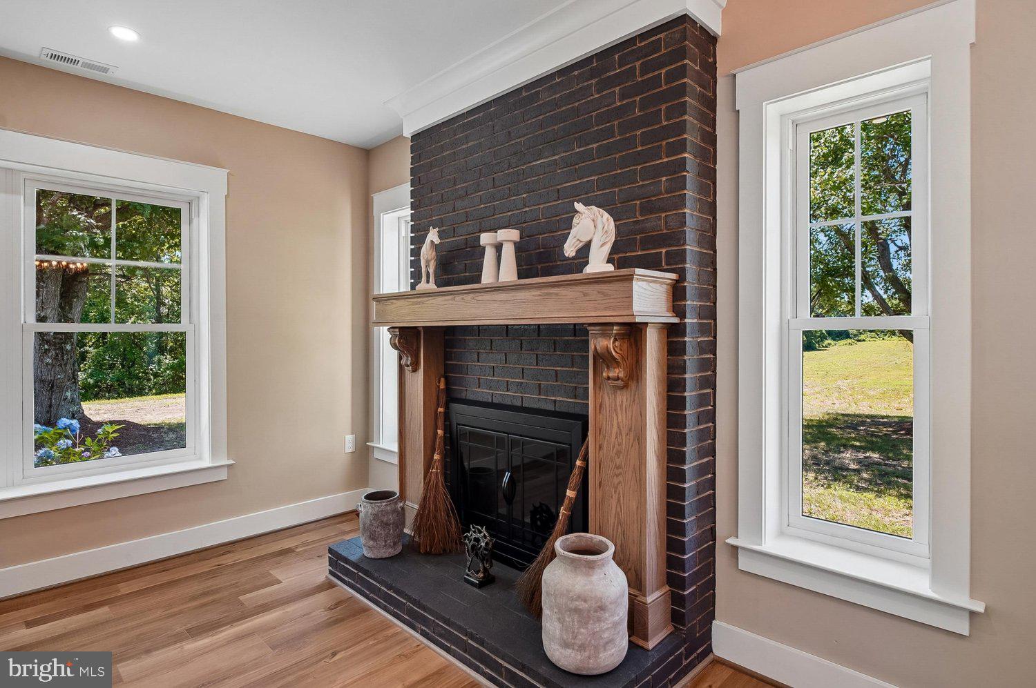 17304 Queen Anne Bridge Road Bowie, MD 20716 - Photo 13 of 73 Living Room
