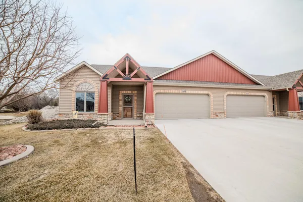 $405,000 | 412 19th Avenue West, Unit G, West Fargo, ND 58078