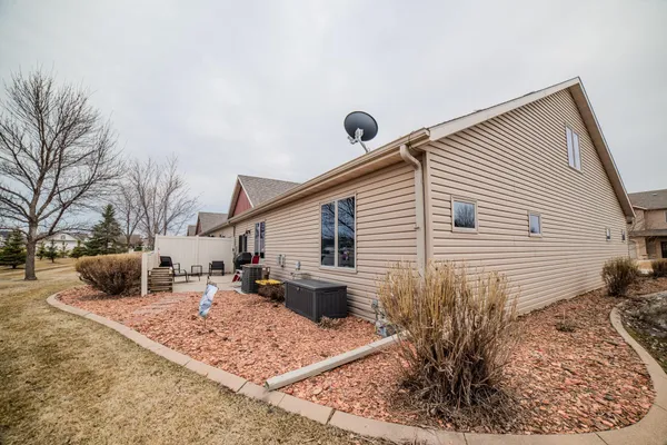 $405,000 | 412 19th Avenue West, Unit G, West Fargo, ND 58078