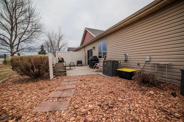 $405,000 | 412 19th Avenue West, Unit G, West Fargo, ND 58078