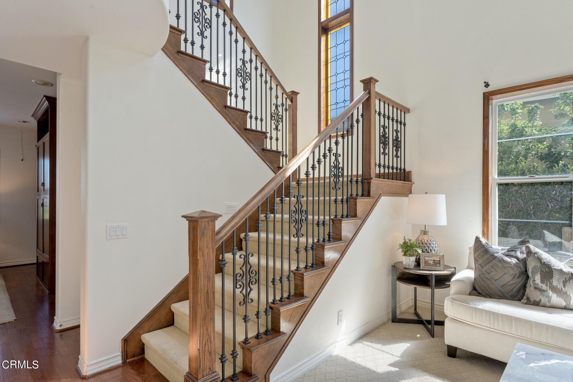 3658 Giddings Ranch Road Altadena, CA 91001 - Photo 29 of 53 a view of entryway and hall