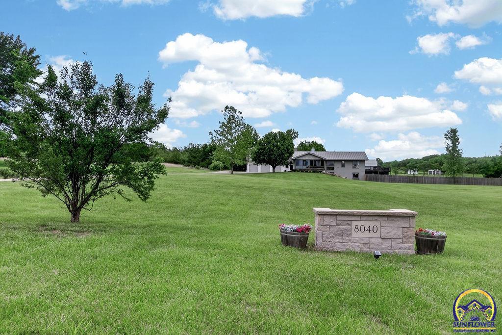 8040 Southwest 61st Street Topeka, KS 66610 - Photo 3 of 88