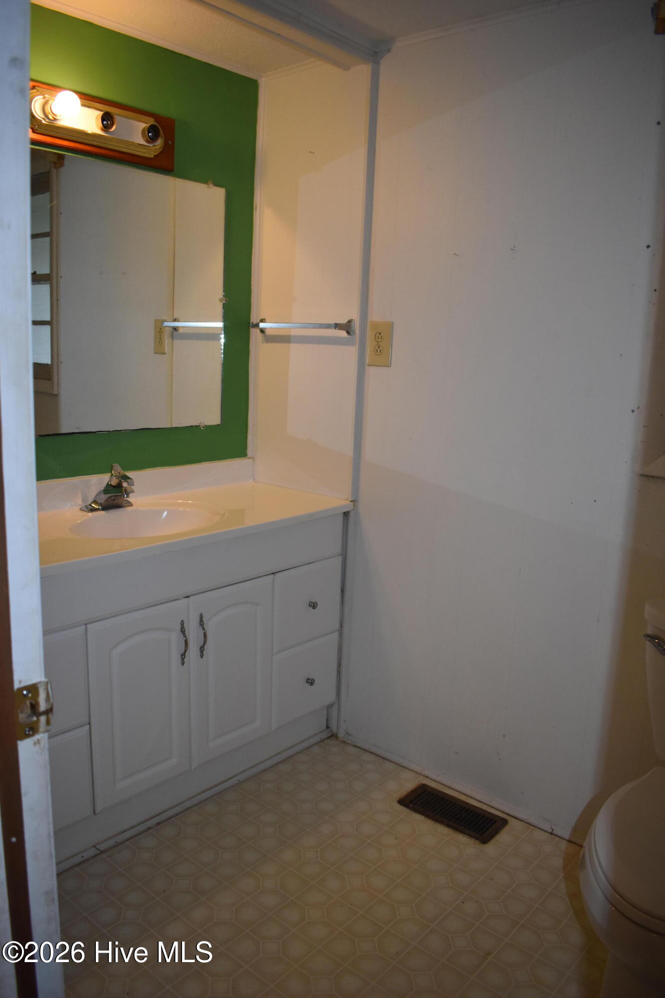 1900 Clarks Road New Bern, NC 28562 - Photo 19 of 32 Gallery Image 19