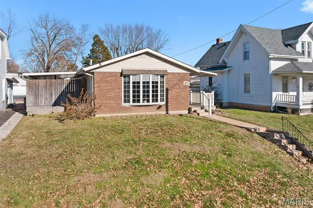$180,000 | 311 Brown Avenue, Collinsville, IL 62234