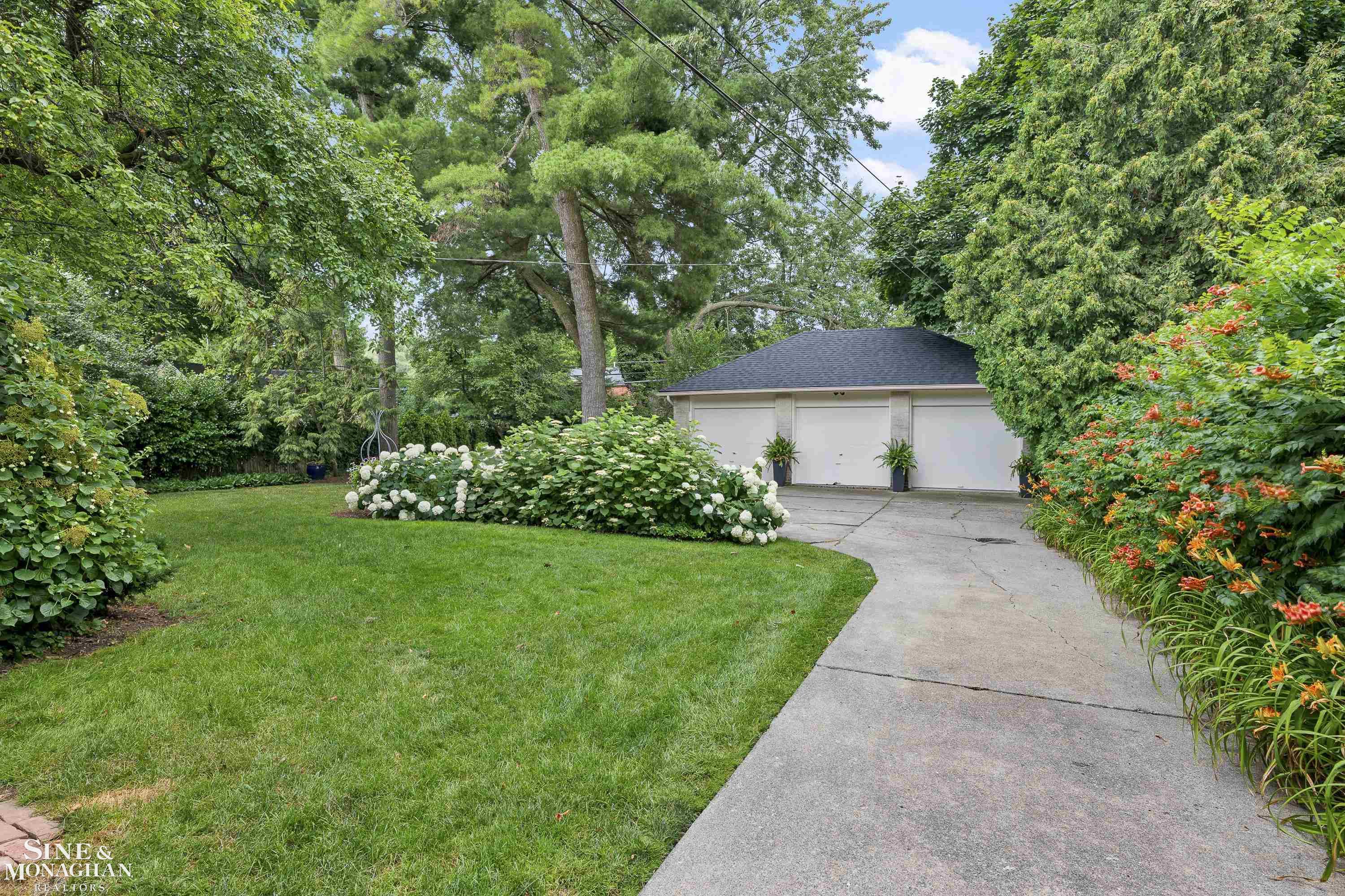1035 Yorkshire Road Grosse Pointe Park, MI 48230 - Photo 49 of 61