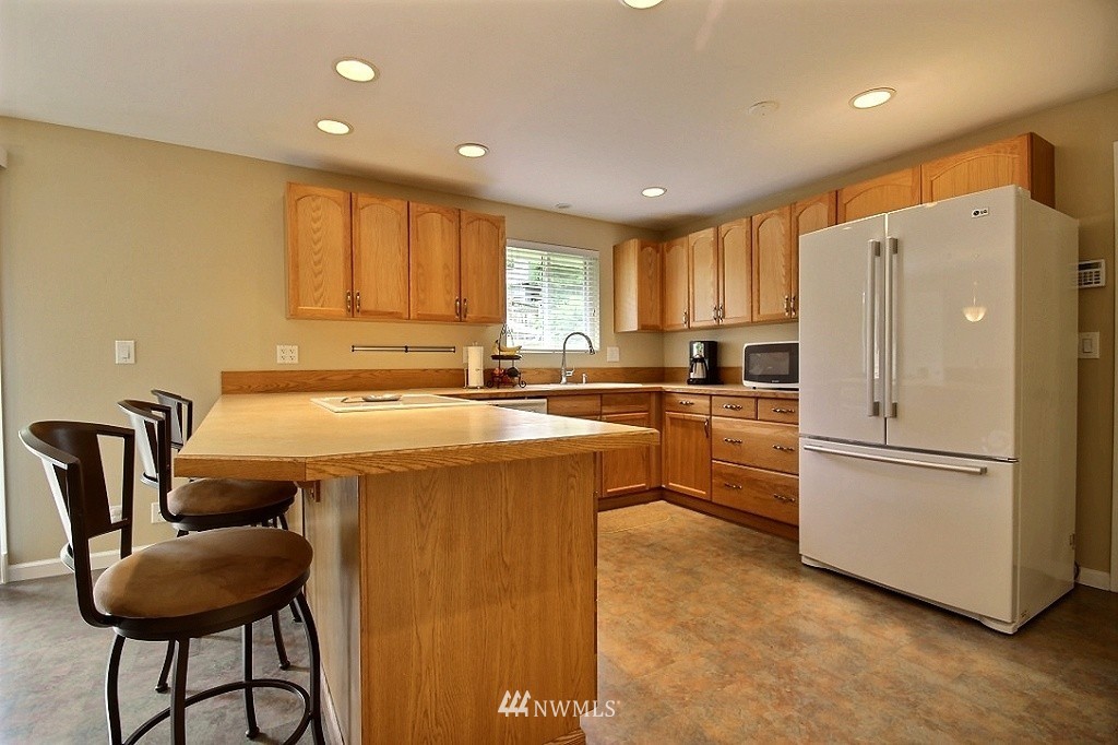 455 Reiten Road Kent, WA 98030 - Photo 2 of 12