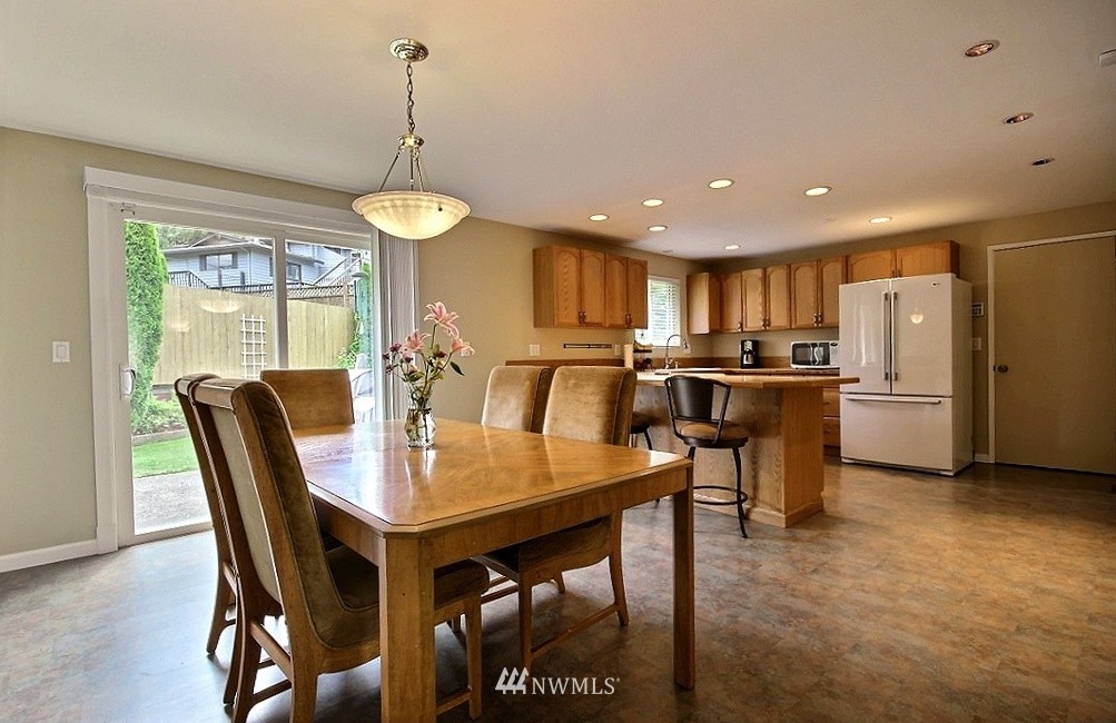 455 Reiten Road Kent, WA 98030 - Photo 3 of 12
