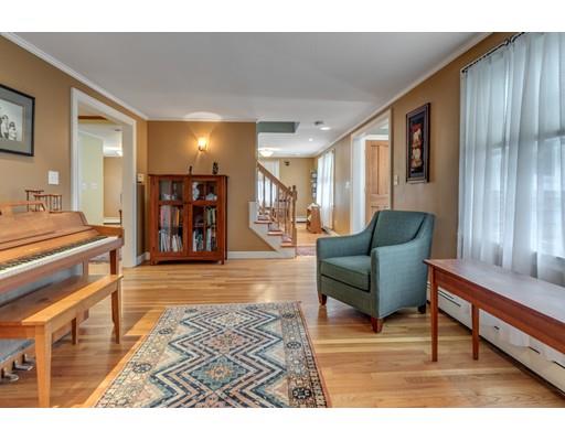 18 Upland Road Needham, MA 02492 - Photo 4 of 19 Gallery Image 4