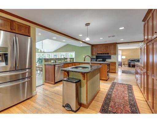 18 Upland Road Needham, MA 02492 - Photo 8 of 19 Gallery Image 8