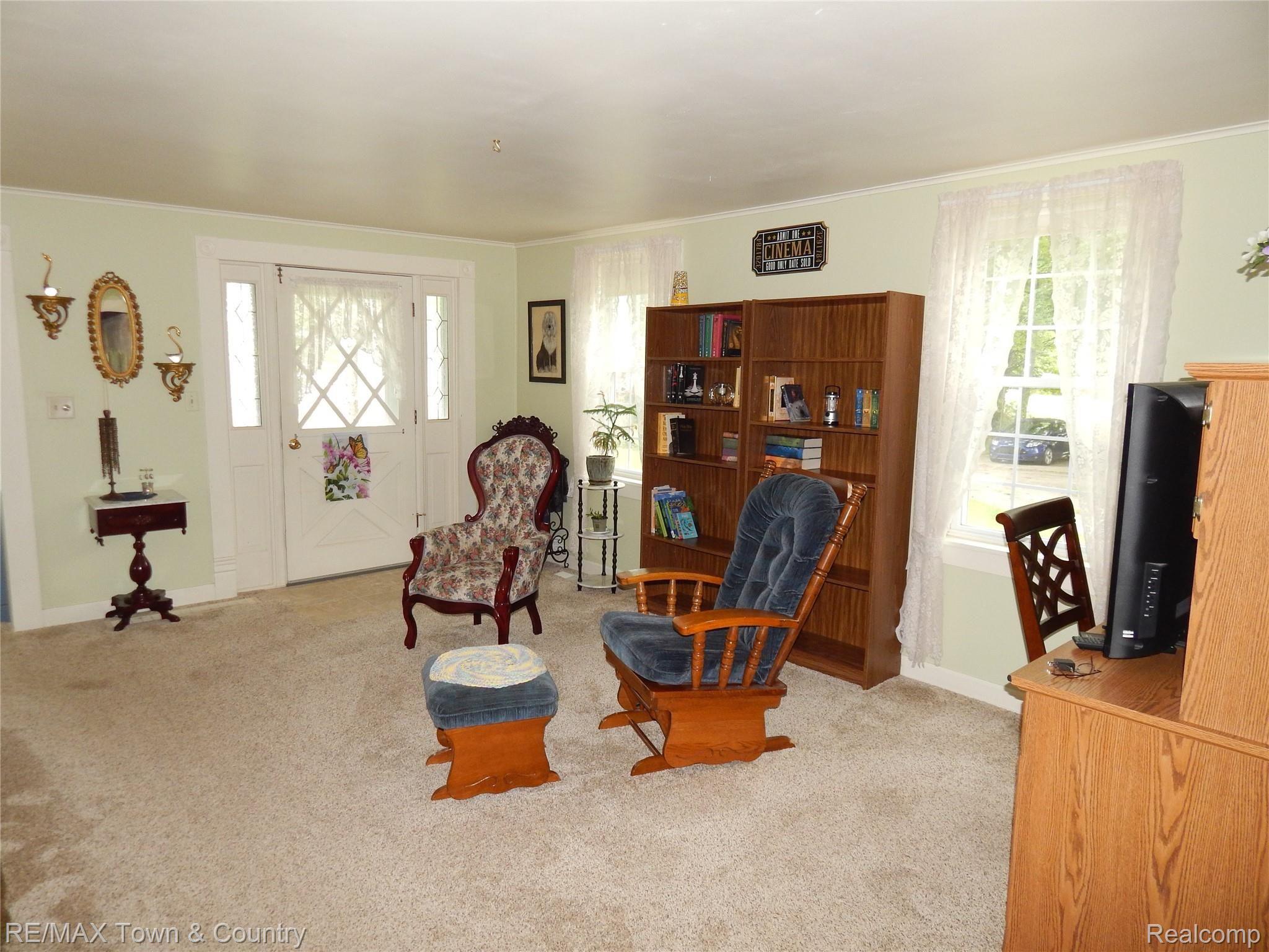 11207 West Pierson Road Flushing, MI 48433 - Photo 11 of 61 DSCN8450.JPG