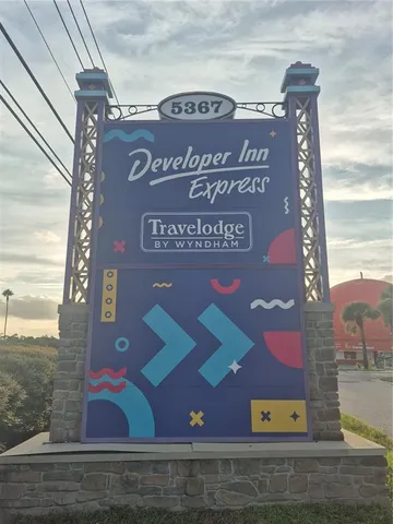 a close up of a street sign