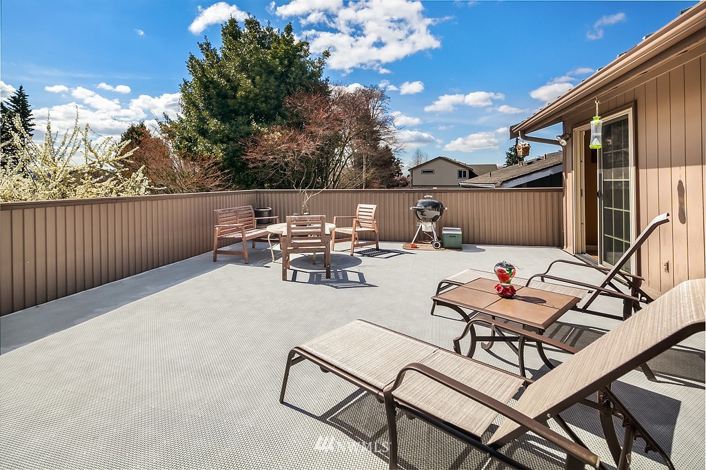 1105 North 29th Street Renton, WA 98056 - Photo 2 of 22