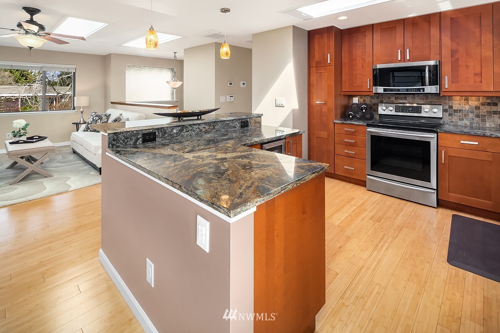 1105 North 29th Street Renton, WA 98056 - Photo 6 of 22