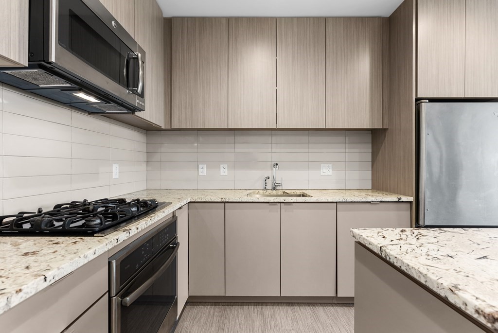 80-82 Fenwood Road, Unit 811 Boston, MA 02115 - Photo 18 of 38