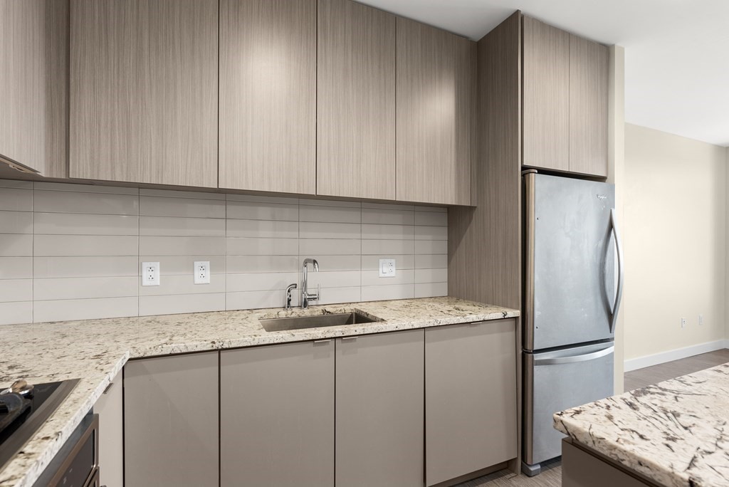 80-82 Fenwood Road, Unit 811 Boston, MA 02115 - Photo 19 of 38