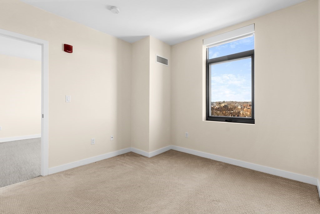 80-82 Fenwood Road, Unit 811 Boston, MA 02115 - Photo 5 of 38