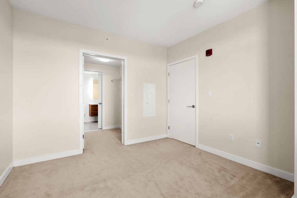 80-82 Fenwood Road, Unit 811 Boston, MA 02115 - Photo 7 of 38