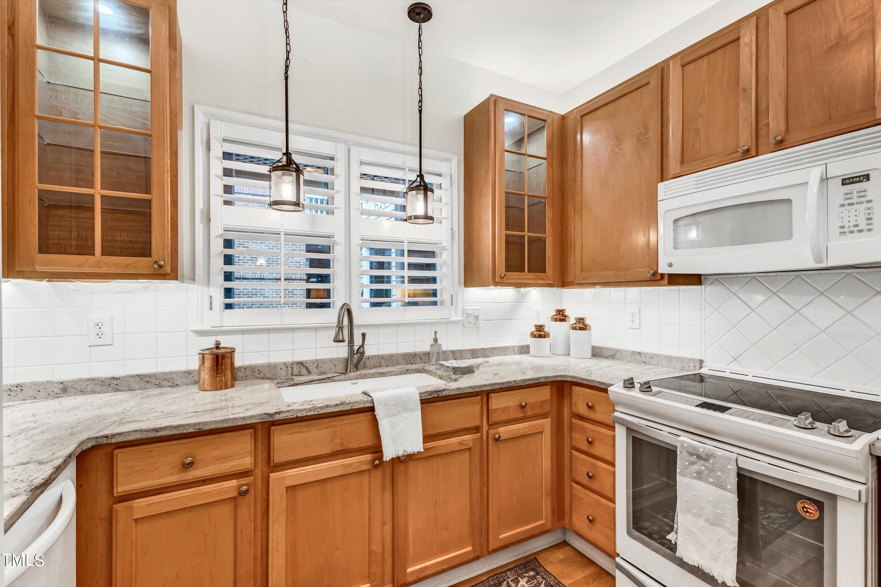 750 Washington Street, Unit 102 Raleigh, NC 27605 - Photo 10 of 44 16-TIM_1296