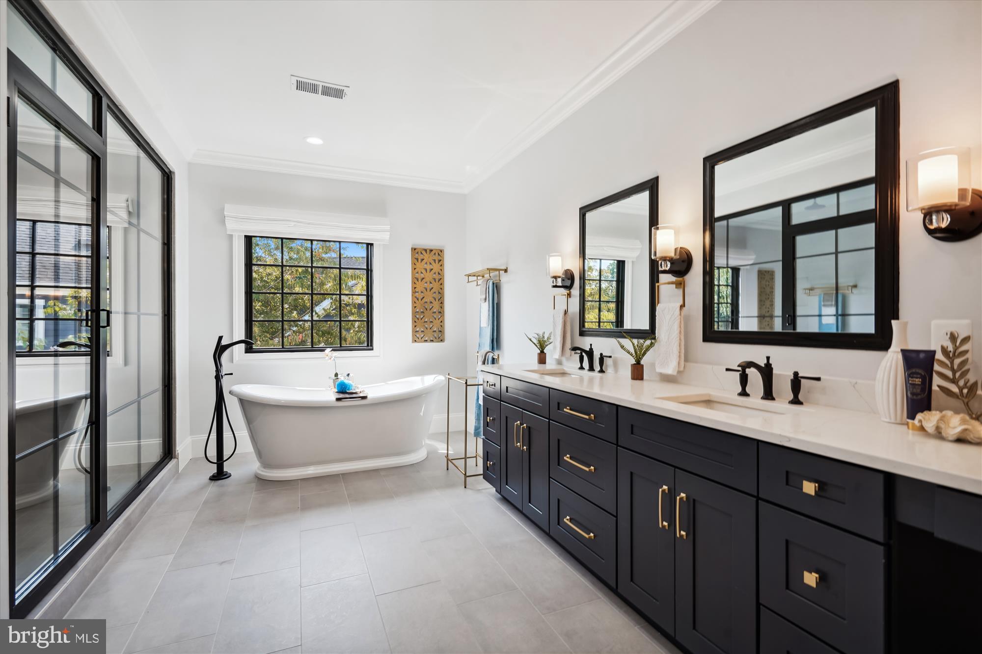 1606 Brookside Road McLean, VA 22101 - Photo 23 of 53 Primary Bath