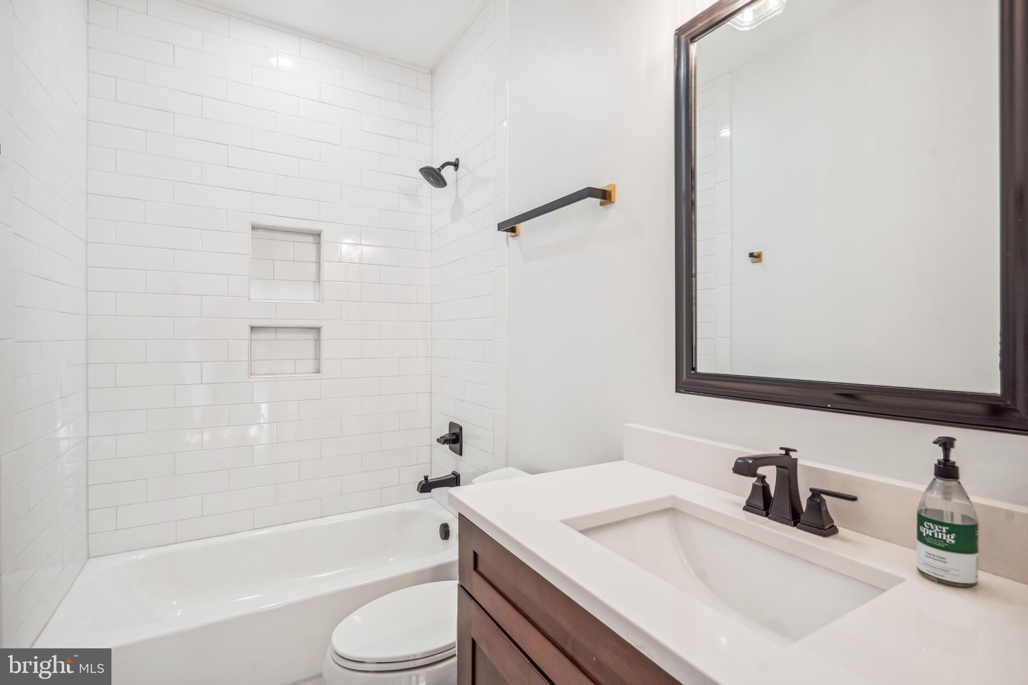 1606 Brookside Road McLean, VA 22101 - Photo 39 of 53 upper level en-suite bathroom