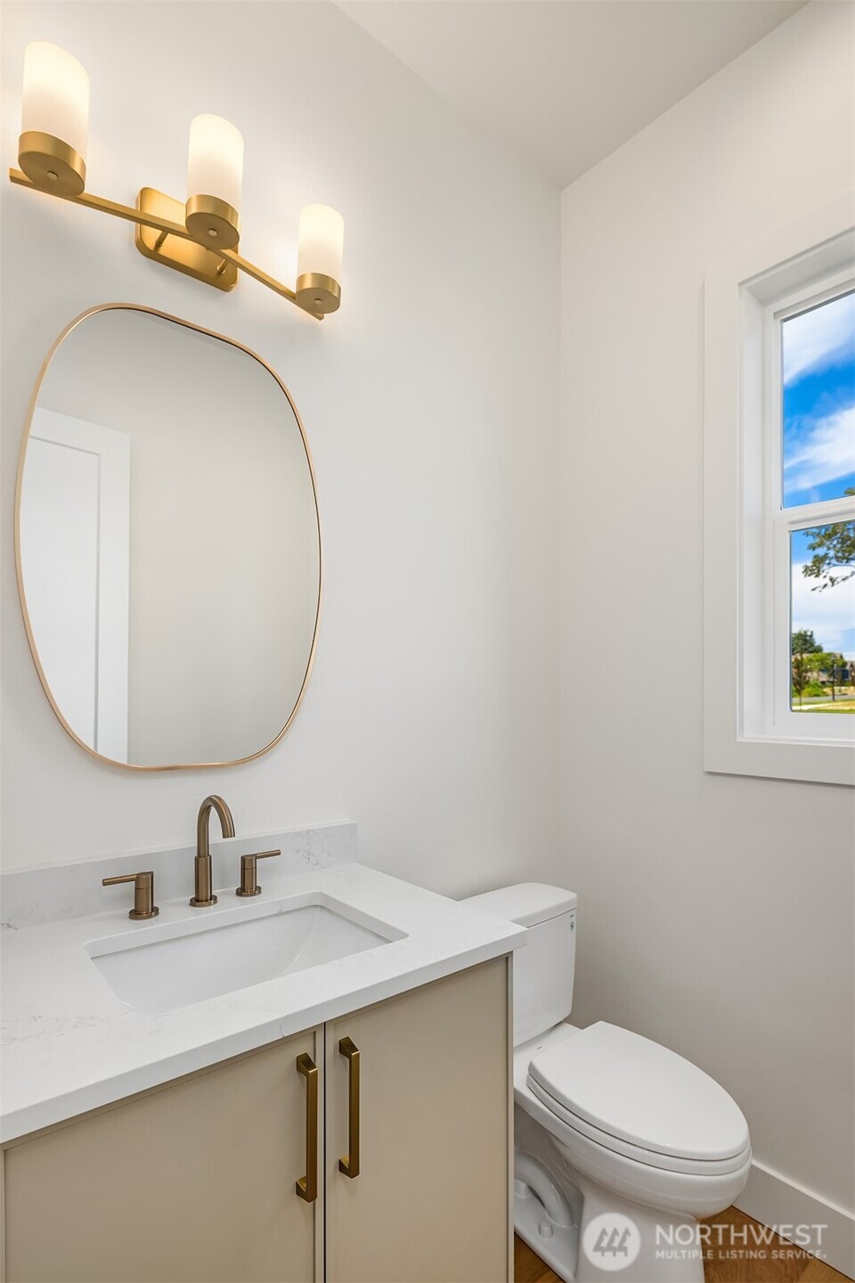 465 Orcas Avenue Northeast Renton, WA 98059 - Photo 6 of 40