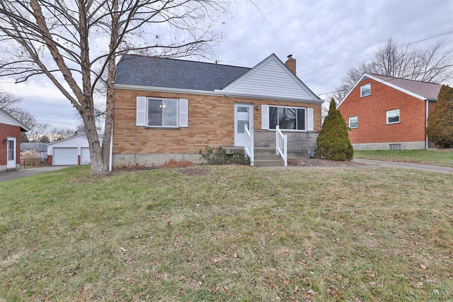 10669 Plainfield Road Sharonville, OH 45241 - Photo 2 of 29