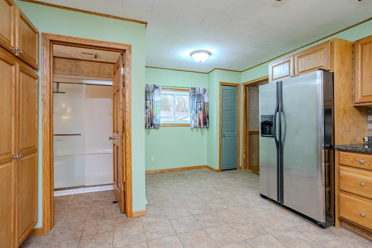701 Cottage Street Merrill, WI 54452 - Photo 4 of 17