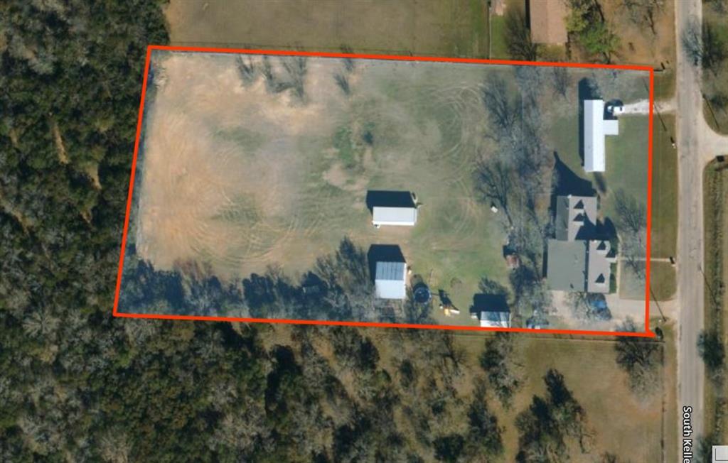 1440 South Keller Road Mineral Wells, TX 76067 - Photo 7 of 24 a view of bath room