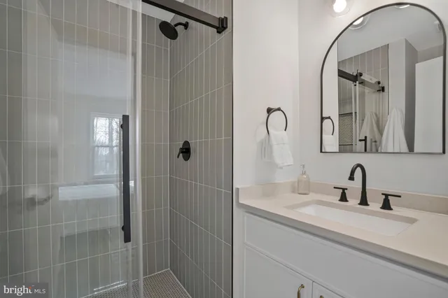 $674,000 | 6143 Green Hollow Court, Springfield, VA 22152