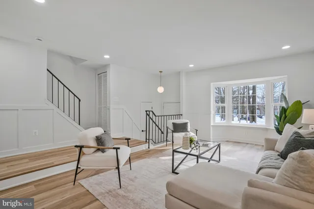 $674,000 | 6143 Green Hollow Court, Springfield, VA 22152