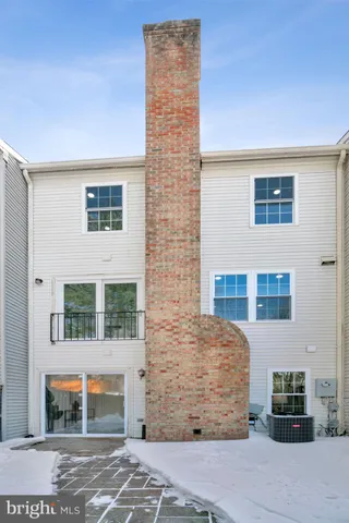 $674,000 | 6143 Green Hollow Court, Springfield, VA 22152