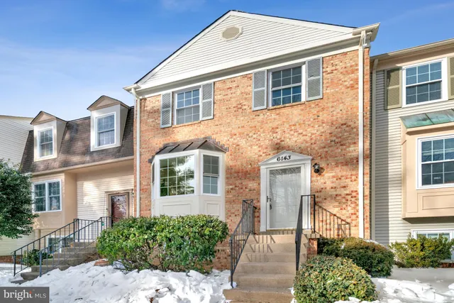 $674,000 | 6143 Green Hollow Court, Springfield, VA 22152