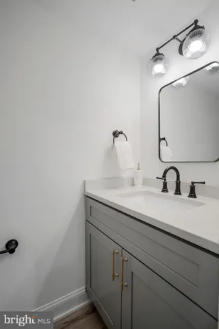 $674,000 | 6143 Green Hollow Court, Springfield, VA 22152