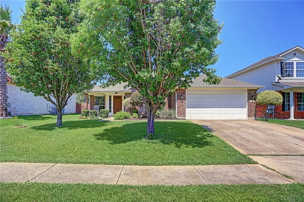 3512 Fitzroy Avenue Austin, TX 78748 - Photo 2 of 39