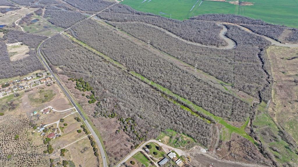 850 East Malloy Bridge Road Seagoville, TX 75159 - Photo 9 of 13 a view of a garden